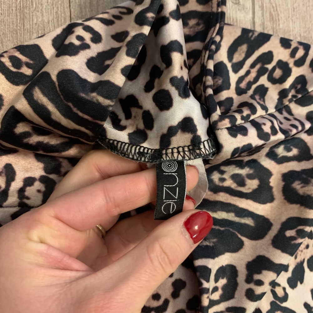 Leopard Print Leggings - Picture 3 of 4